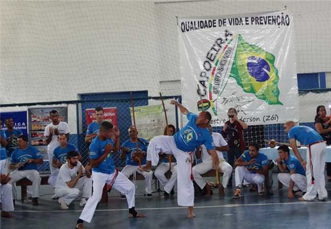 Atletas de Manhuaçu participam do 19º Corpo e Ginga ? Qualidade de Vida e Prevenção